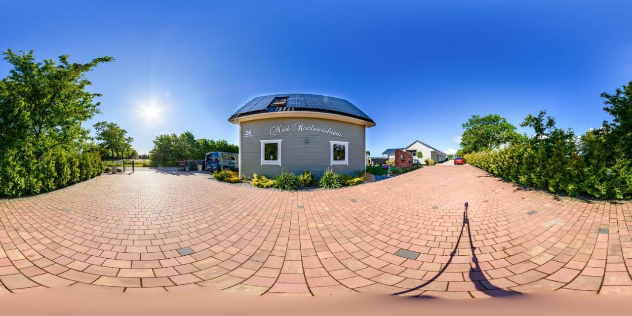 Domki Nad Rozlewiskiem Basen, Malpi Gaj W Swietlicy - Wszystko Dla Dzieci Sarbinowo Ngoại thất bức ảnh